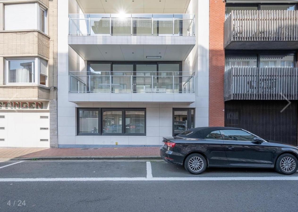 Apartment Beautiful 3 Bedroom Garden-appartment Near Knokke-strand Bar *