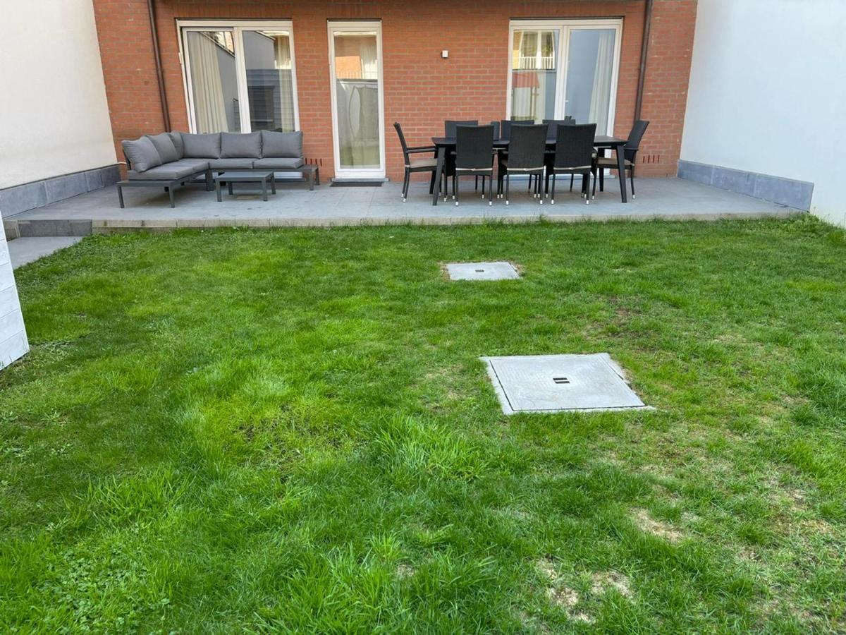 Beautiful 3 Bedroom Garden-appartment Near Knokke-strand Bar *