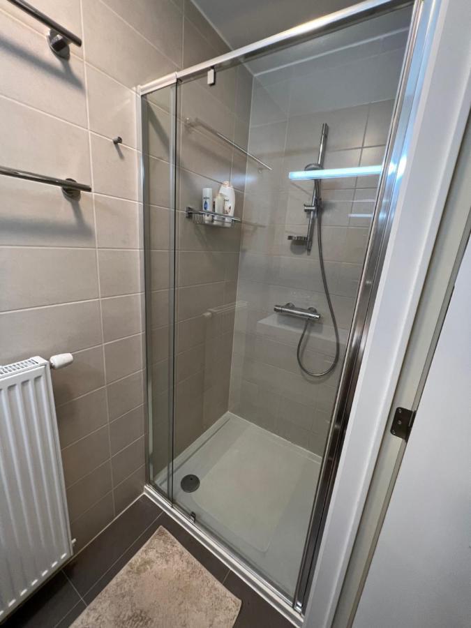 Beautiful 3 Bedroom Garden-appartment Near Knokke-strand Bar *
